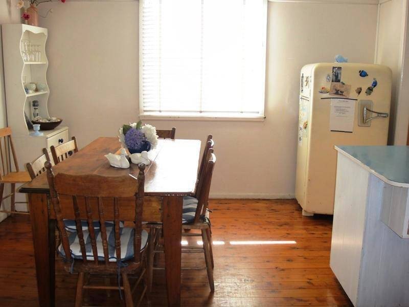 4 Dolphin Avenue, Hawks Nest NSW 2324