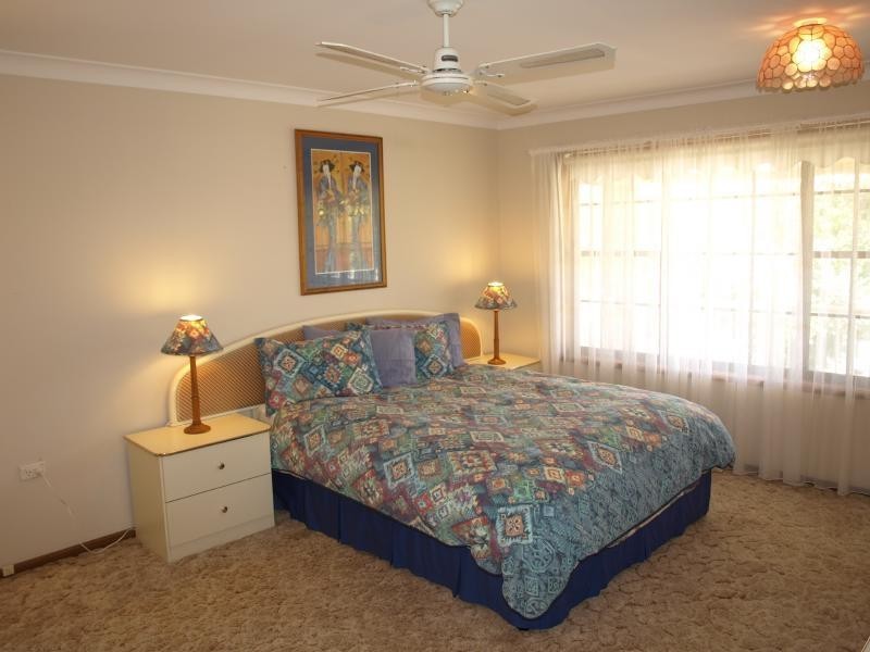 18 Karthena Crescent, Hawks Nest NSW 2324