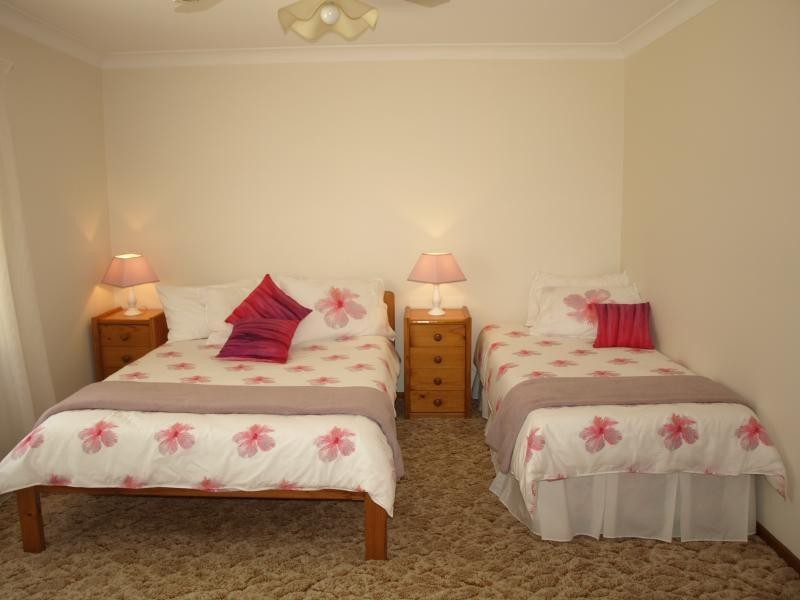 18 Karthena Crescent, Hawks Nest NSW 2324