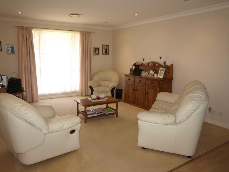 10 Gannet Place, Tea Gardens NSW 2324