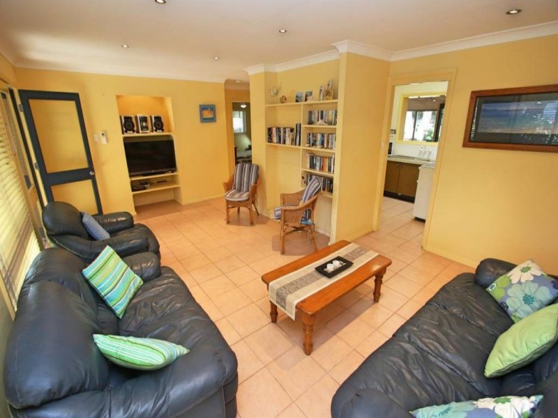 18 Perrumba Street, Hawks Nest NSW 2324