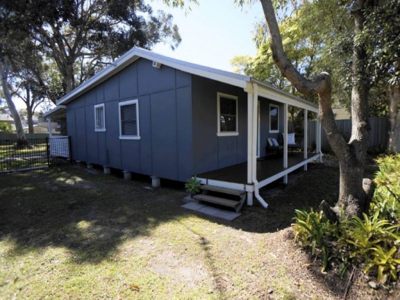 43 Yamba Street, Hawks Nest NSW 2324