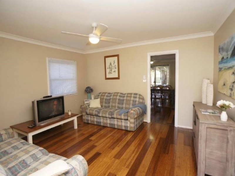 43 Yamba Street, Hawks Nest NSW 2324