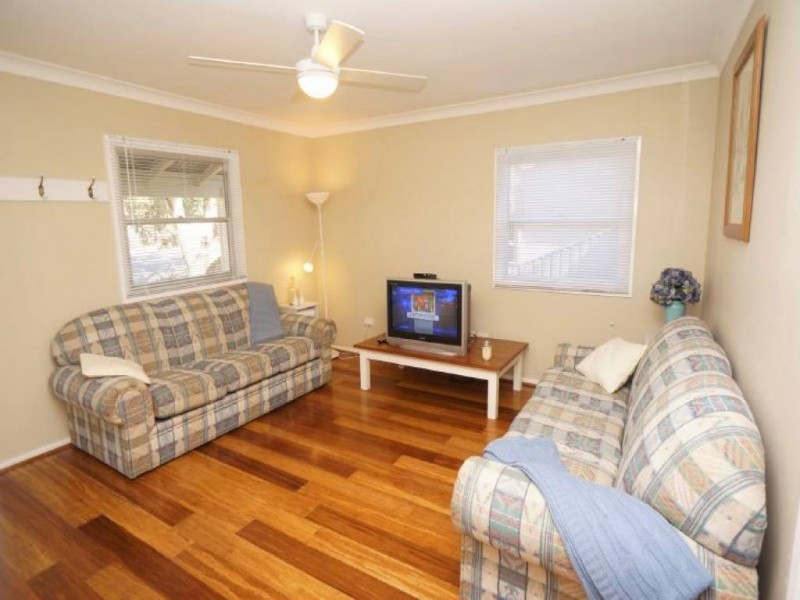43 Yamba Street, Hawks Nest NSW 2324