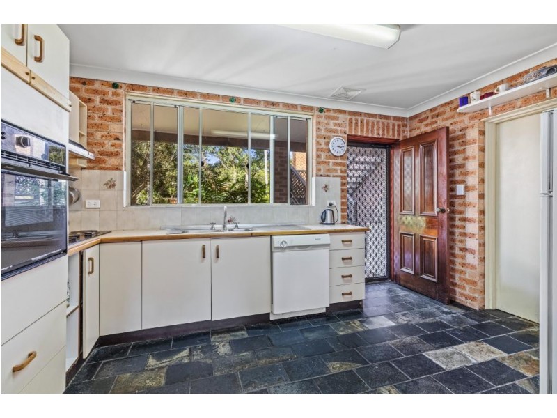 1/2 West Close, Hawks Nest NSW 2324