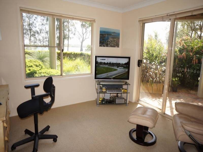 2A Yamba Street, Hawks Nest NSW 2324