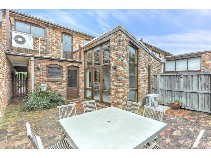 2/2 Bowral Street, Hawks Nest NSW 2324