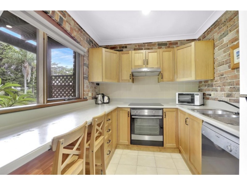 2/2 Bowral Street, Hawks Nest NSW 2324