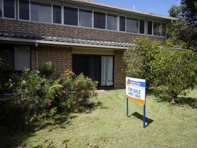 76 Mirreen Street, Hawks Nest NSW 2324
