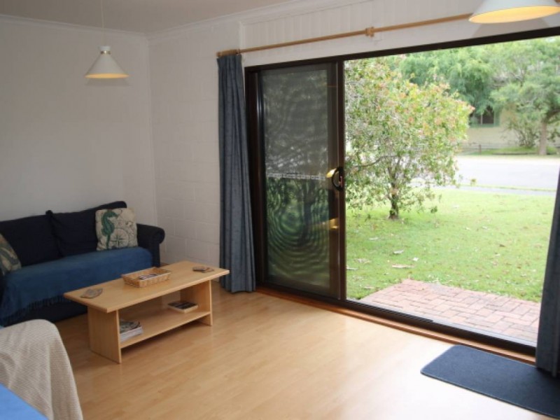 76 Mirreen Street, Hawks Nest NSW 2324