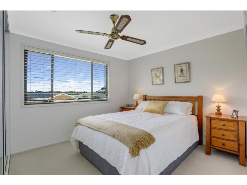 18 Albatross Avenue, Hawks Nest NSW 2324