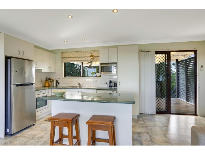 18 Albatross Avenue, Hawks Nest NSW 2324