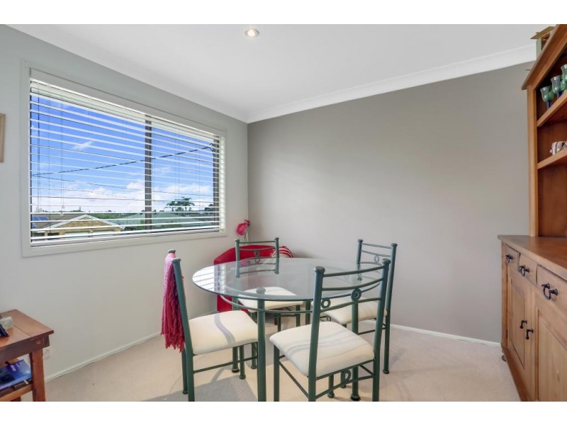 18 Albatross Avenue, Hawks Nest NSW 2324