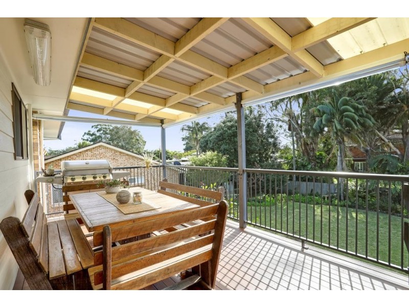 18 Albatross Avenue, Hawks Nest NSW 2324