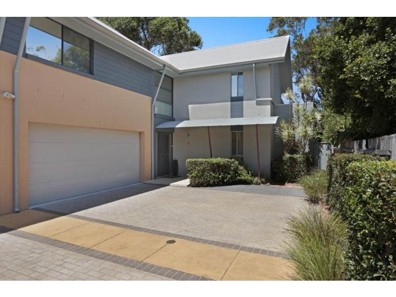 2/12 Russell Street, Hawks Nest NSW 2324