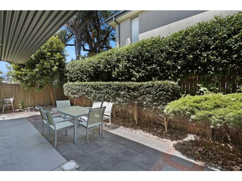 2/12 Russell Street, Hawks Nest NSW 2324