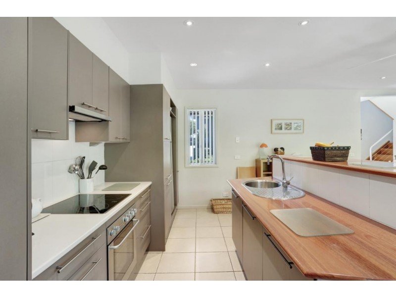 2/12 Russell Street, Hawks Nest NSW 2324