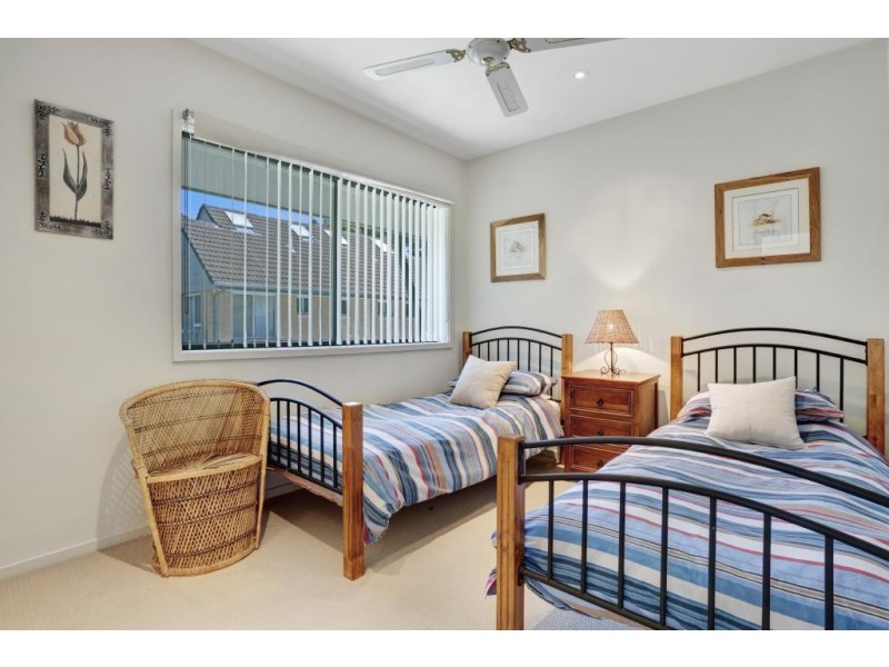 2/12 Russell Street, Hawks Nest NSW 2324