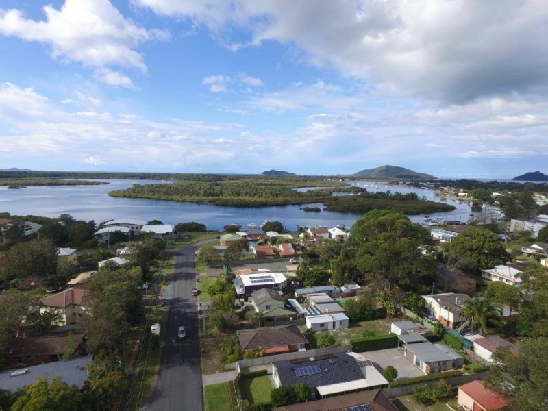 50-52 Coupland Avenue, Tea Gardens NSW 2324