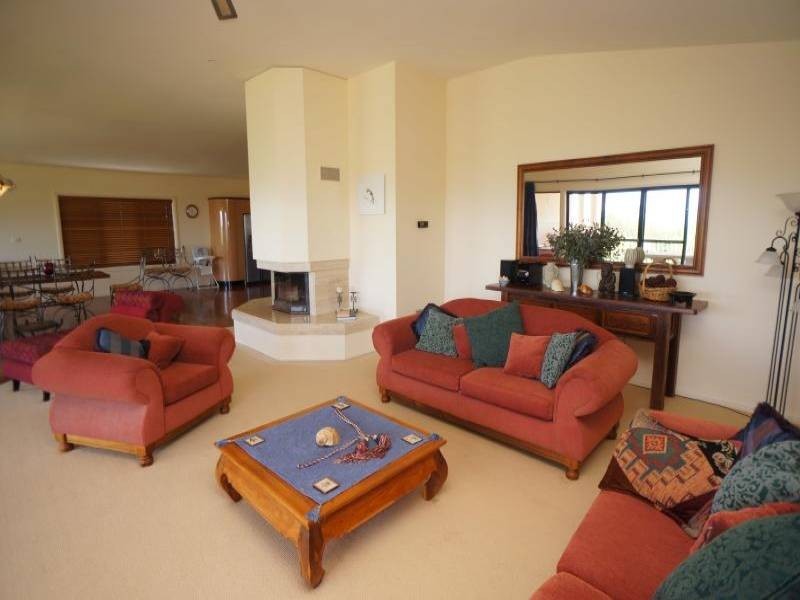 67 The Boulevarde, Hawks Nest NSW 2324