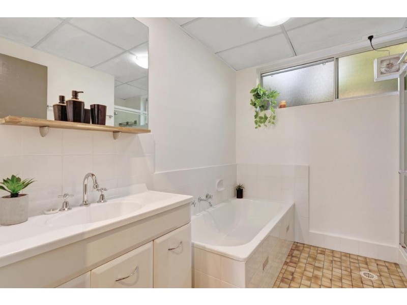 1/15 Kikarra Crescent, Hawks Nest NSW 2324