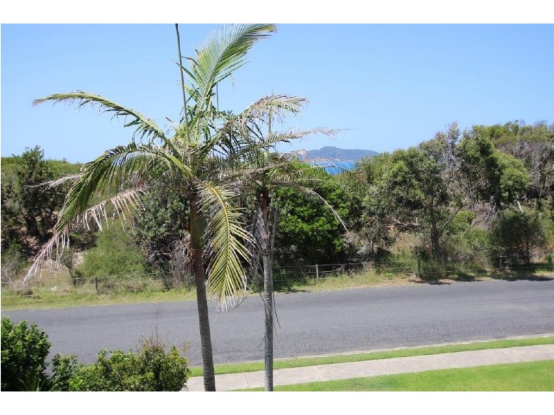 15/21 Beach Road, Hawks Nest NSW 2324