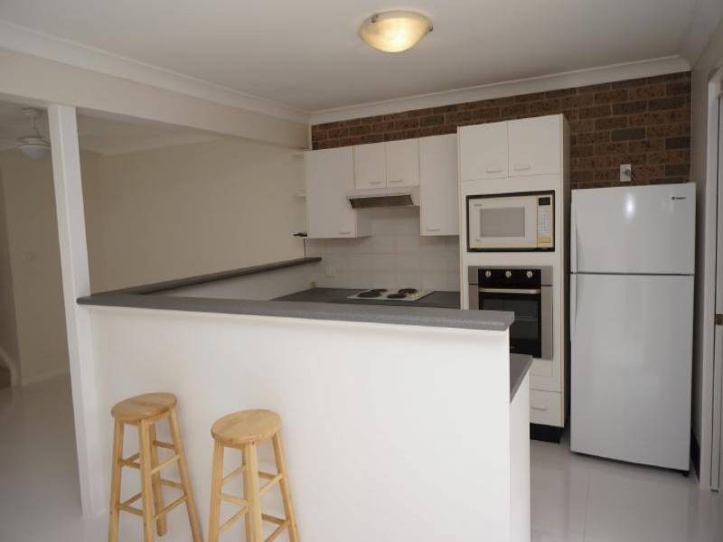 2/10 Bowral Street, Hawks Nest NSW 2324