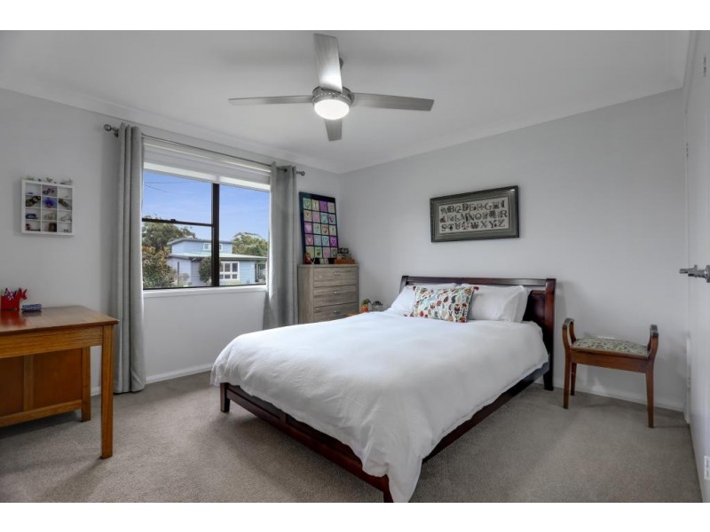 20 Dolphin Avenue, Hawks Nest NSW 2324