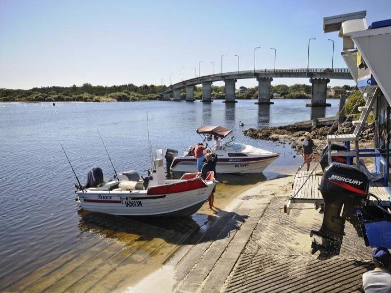 131 Marine Drive, Tea Gardens NSW 2324