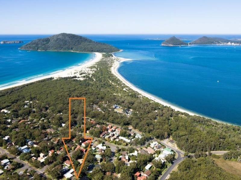 36 Mirreen Street, Hawks Nest NSW 2324