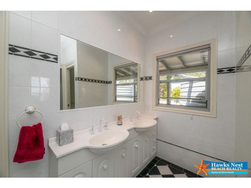 332 Pindimar Road, Pindimar NSW 2324