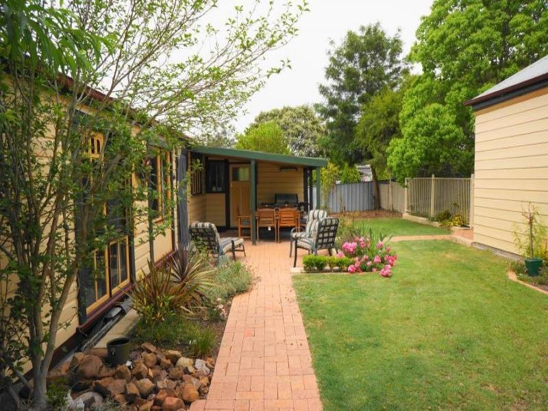 24 Cessnock Road, Branxton NSW 2335