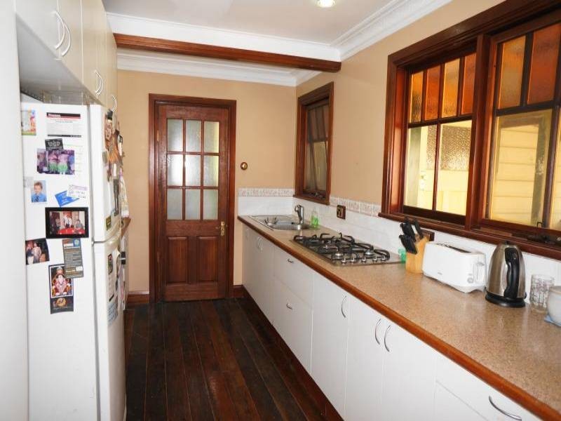 24 Cessnock Road, Branxton NSW 2335