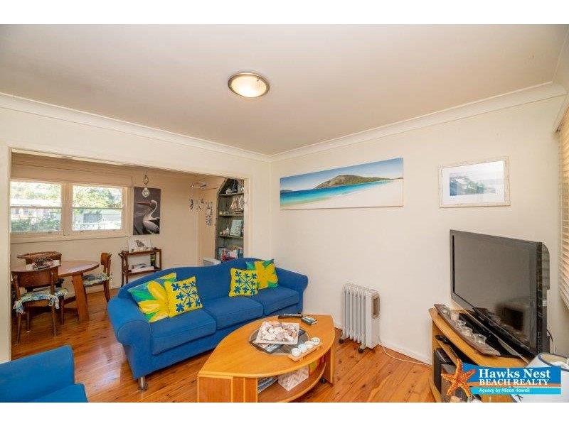 44 Yamba Street, Hawks Nest NSW 2324