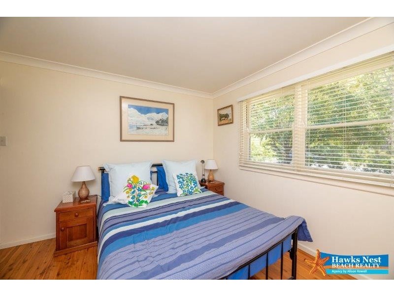 44 Yamba Street, Hawks Nest NSW 2324