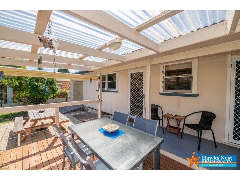 44 Yamba Street, Hawks Nest NSW 2324