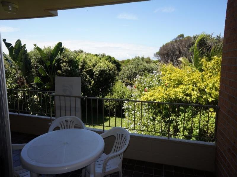 8/21 Beach Road, Hawks Nest NSW 2324