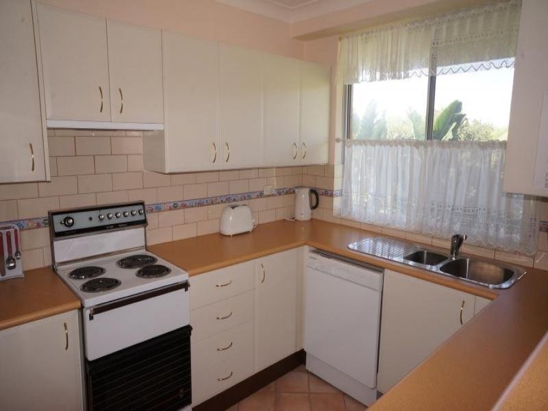 8/21 Beach Road, Hawks Nest NSW 2324