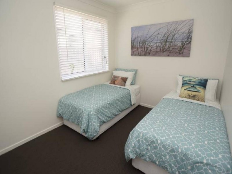 8 Langi Street, Hawks Nest NSW 2324