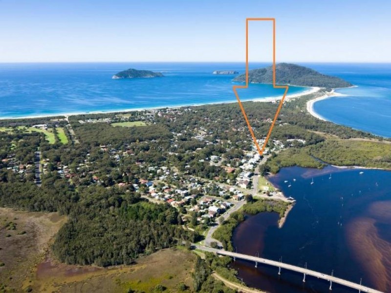 8 Langi Street, Hawks Nest NSW 2324