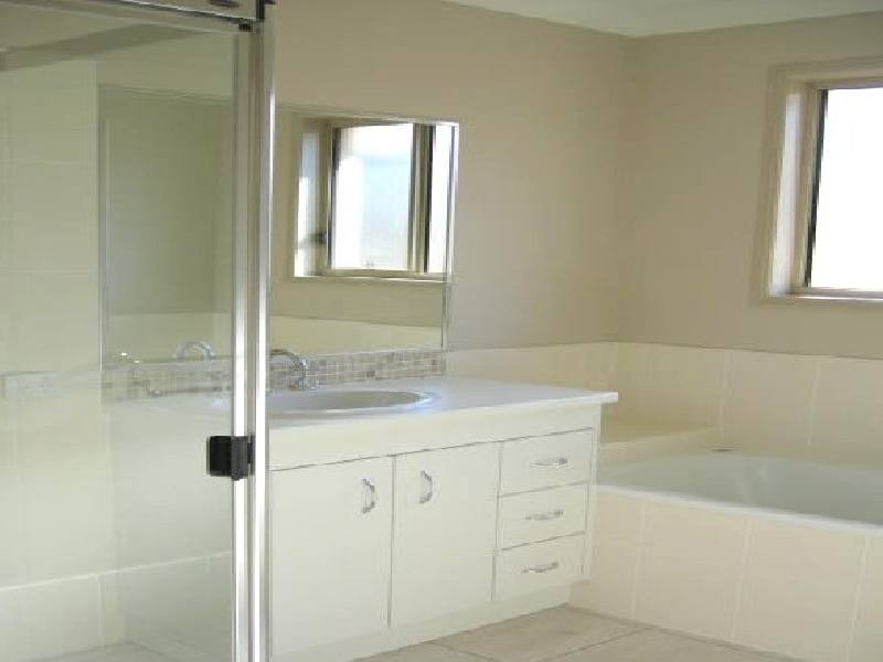 Sandstone Point QLD 4511