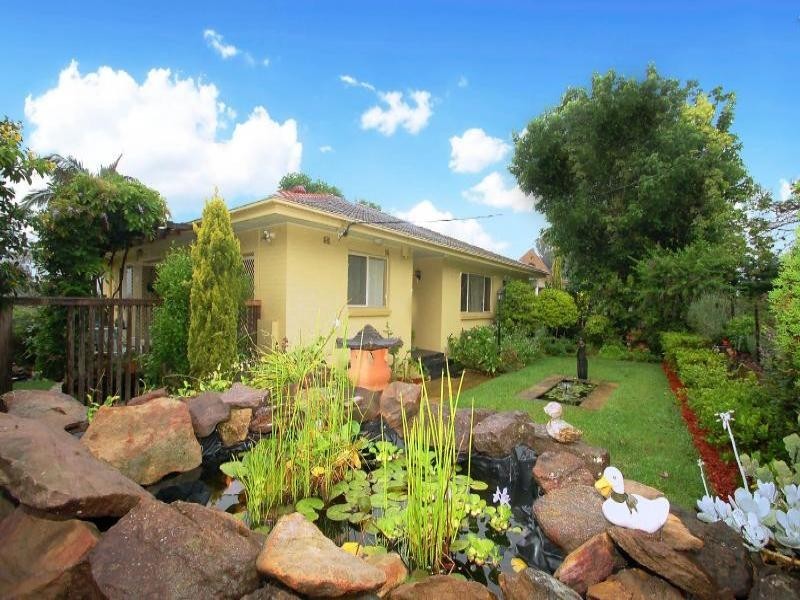 1 Greenway Crescent, Windsor NSW 2756