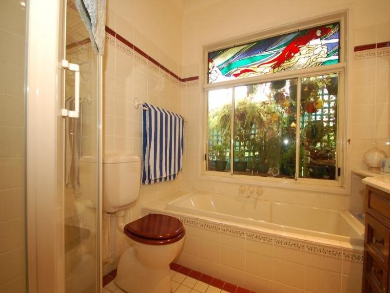 1 Greenway Crescent, Windsor NSW 2756