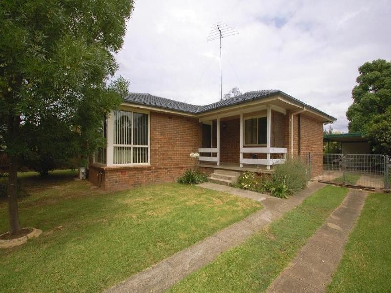 3 Clarke Avenue, Richmond NSW 2753