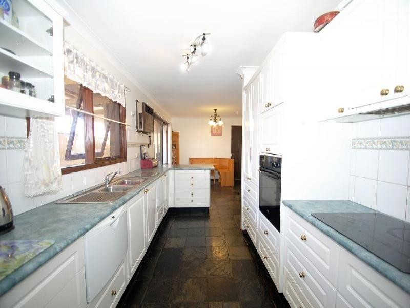 27 Cliff Road, Freemans Reach NSW 2756