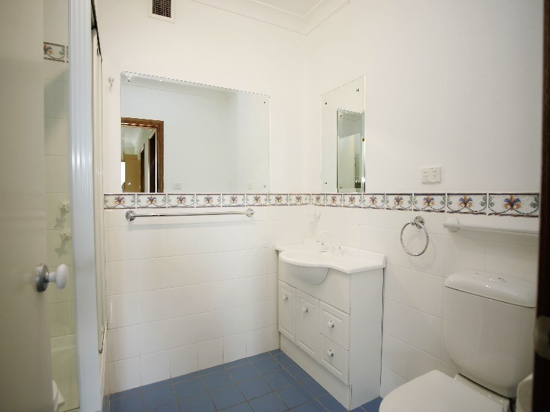 11 Greenpoint Drive, Green Point NSW 2428
