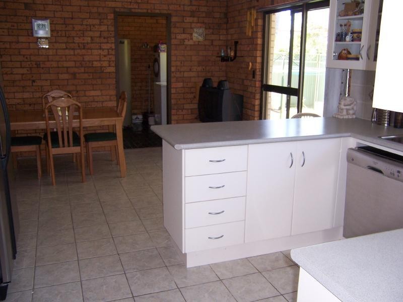 88 Lakeview Cres, Forster NSW 2428