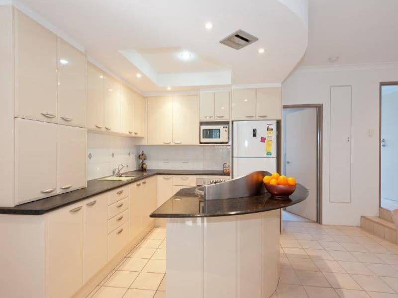 6 The Grove, Hallidays Point NSW 2430