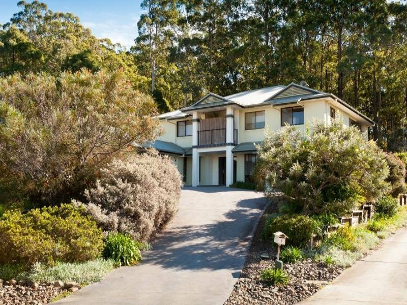 6 The Grove, Hallidays Point NSW 2430