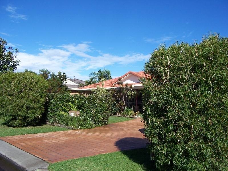 3 SMITHS CLOSE, Forster NSW 2428